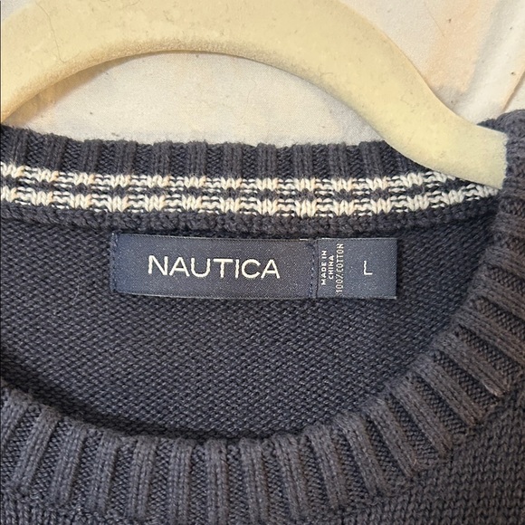 Nautica Men's Navy Sweater with Cream Nordic Design-size large - Picture 3 of 4